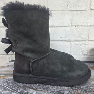 UGG Bailey Bow II Black Suede Sheepskin Mid-Calf Winter Boots 1002951 Size 8
